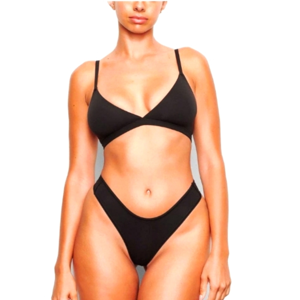 NWT SKIMS Triangle Bralette Fits Everybody Onyx 2X